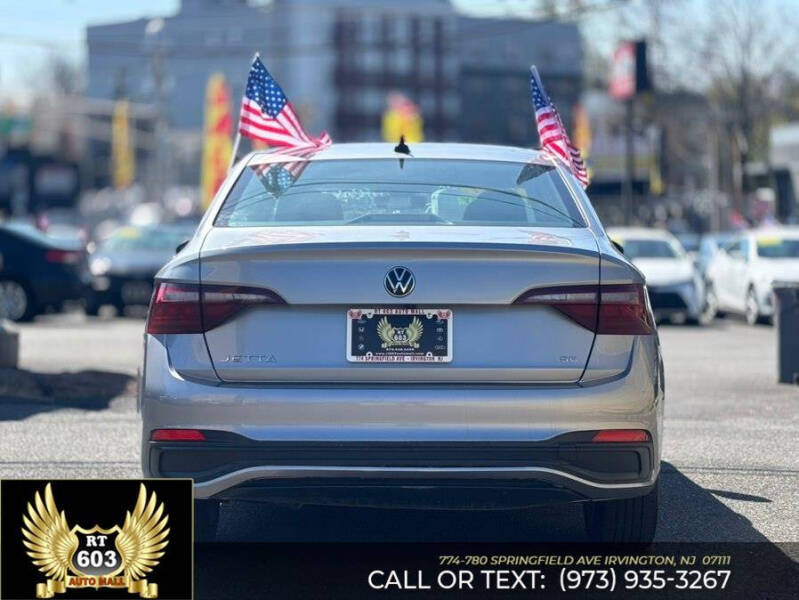 2024 Volkswagen Jetta SE