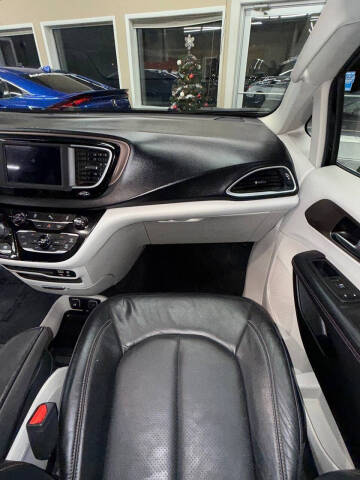 2018 Chrysler Pacifica Touring L