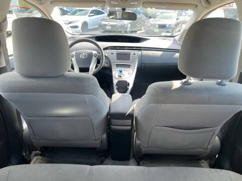 2012 Toyota Prius Three