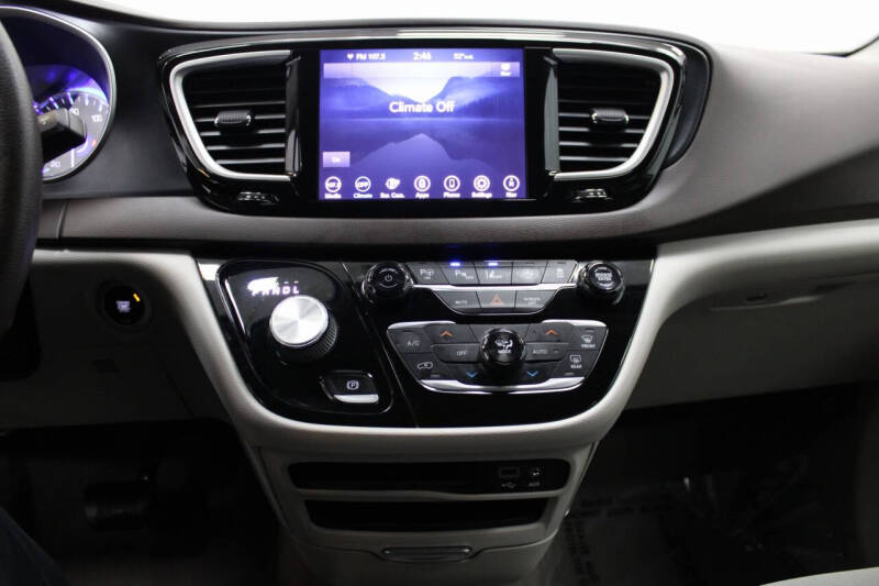 2020 Chrysler Pacifica Touring