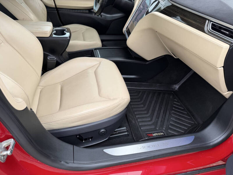 2016 Tesla Model S P90D