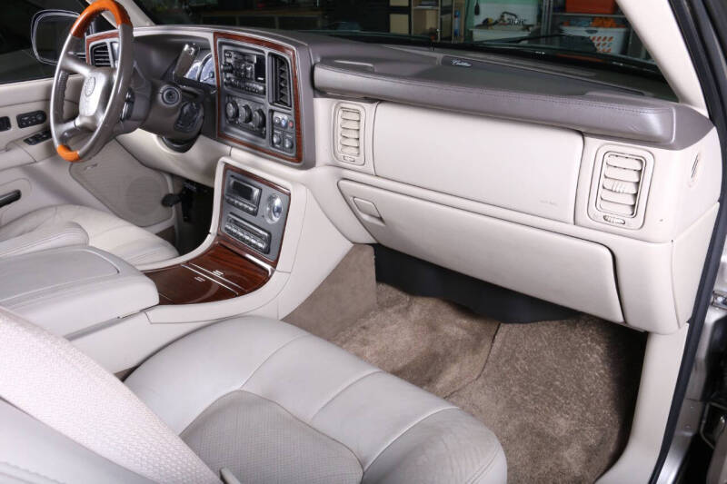 2002 Cadillac Escalade