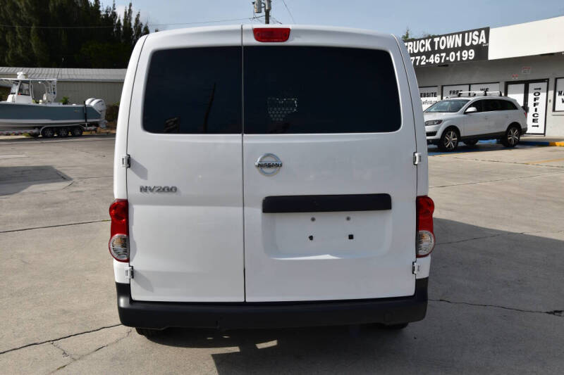 2017 Nissan NV200