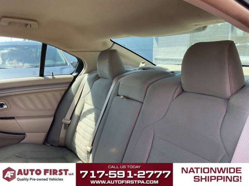 2013 Ford Taurus SE