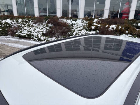 2025 Volvo XC60 B5 Plus Dark Theme