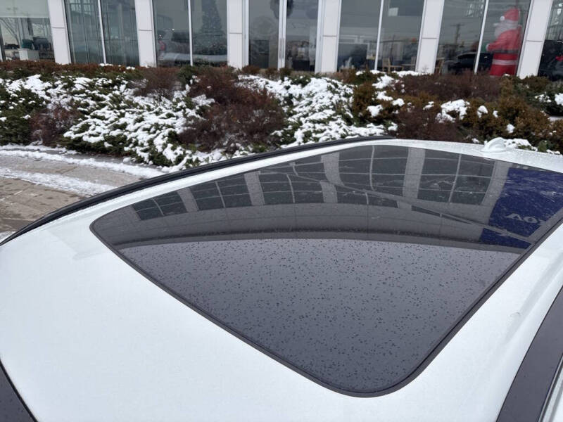 2025 Volvo XC60 B5 Plus Dark Theme