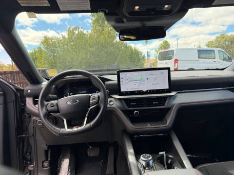2025 Ford Explorer ST