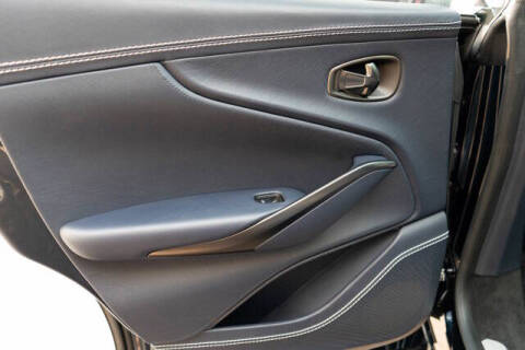 2021 Aston Martin DBX