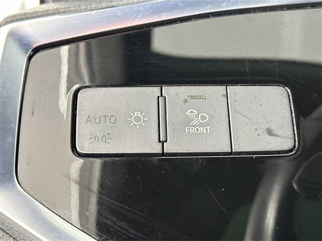 2024 Audi Q3 quattro S line Premium 45 TFSI