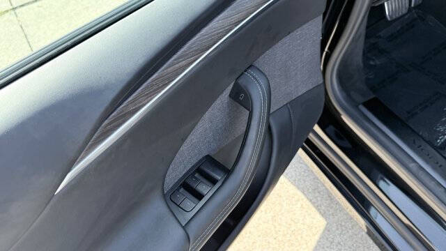2023 Tesla Model S Standard Range