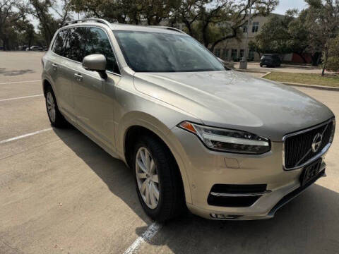 2016 Volvo XC90 T6 Momentum