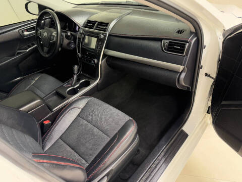 2017 Toyota Camry SE