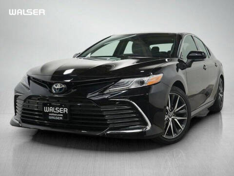 2022 Toyota Camry Hybrid XLE