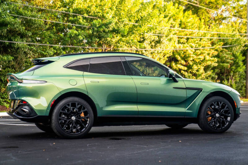 2021 Aston Martin DBX
