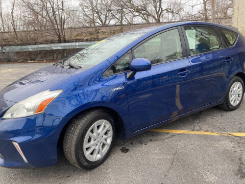 2013 Toyota Prius v Five