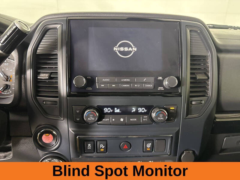 2024 Nissan Titan XD SV