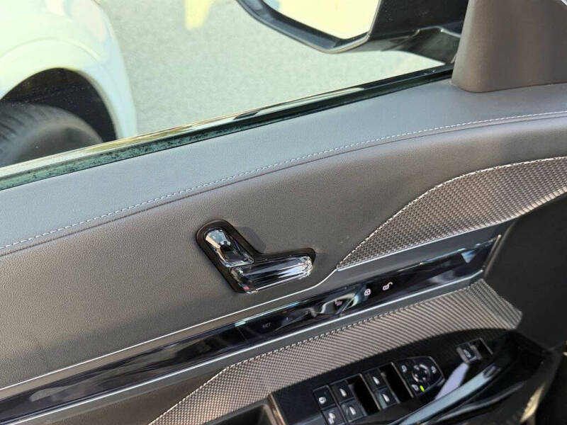 2024 BMW 7 Series 740i