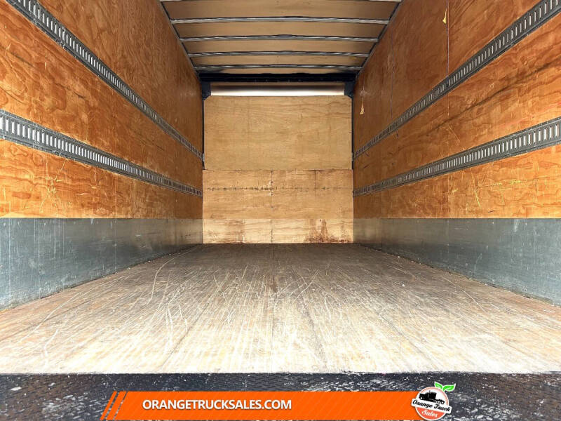 2022 Freightliner M2 106