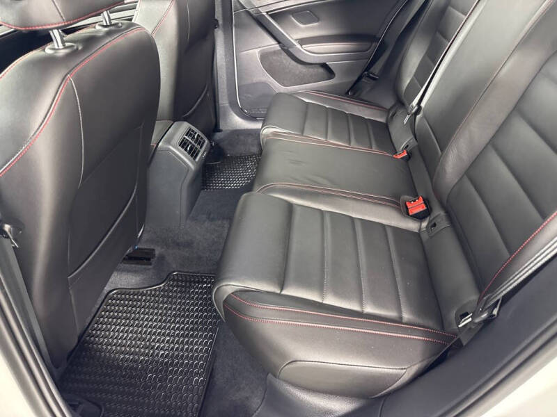 2021 Volkswagen Golf GTI S