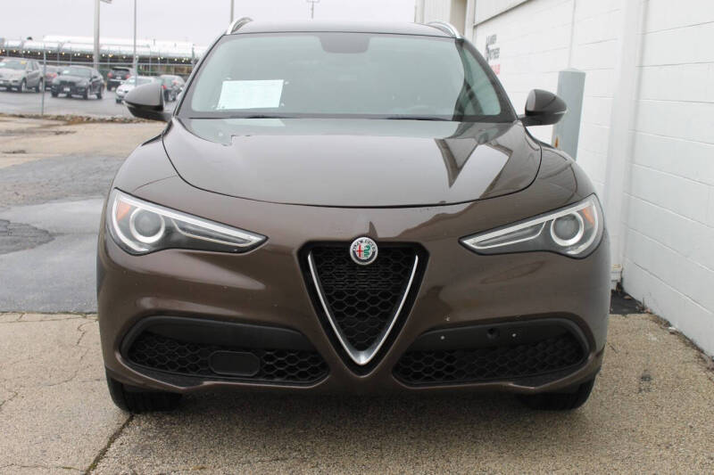 2018 Alfa Romeo Stelvio Base photo 7