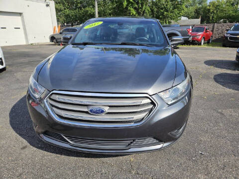 2017 Ford Taurus SEL
