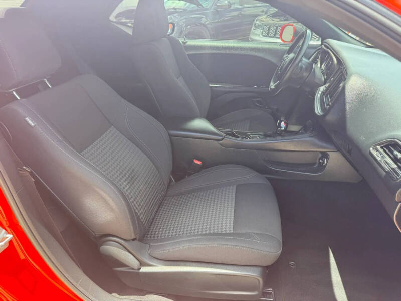 2019 Dodge Challenger SXT