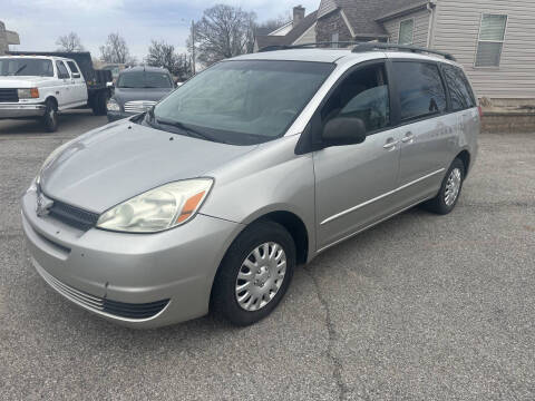 2004 Toyota Sienna LE 7 Passenger