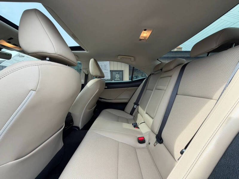 2019 Lexus IS 300