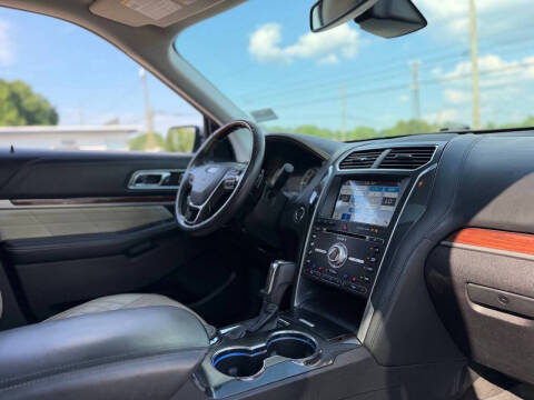 2017 Ford Explorer Platinum