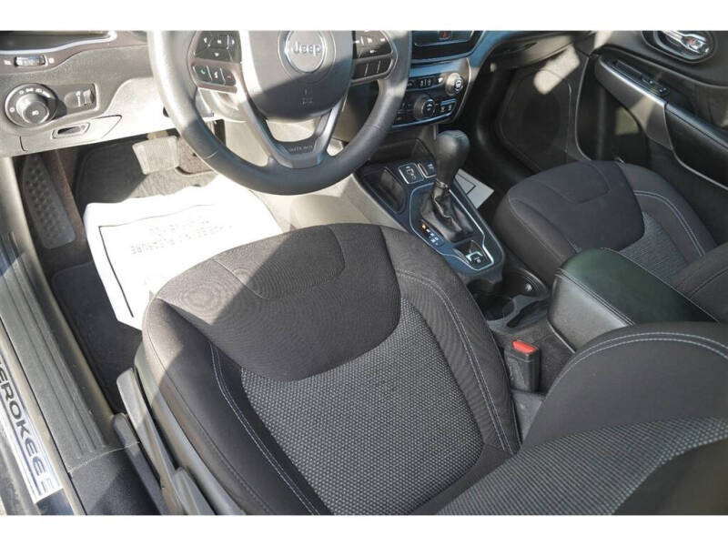 2019 Jeep Cherokee Latitude