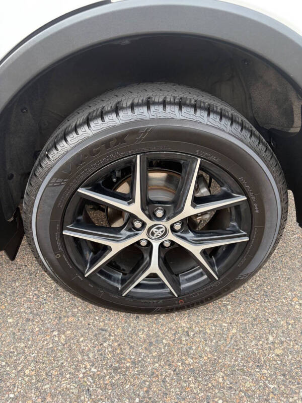 2017 Toyota RAV4 SE