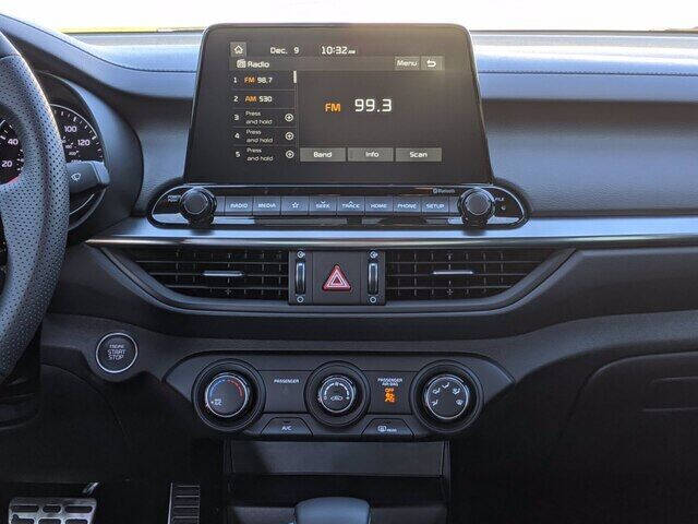 2021 Kia Forte GT Line