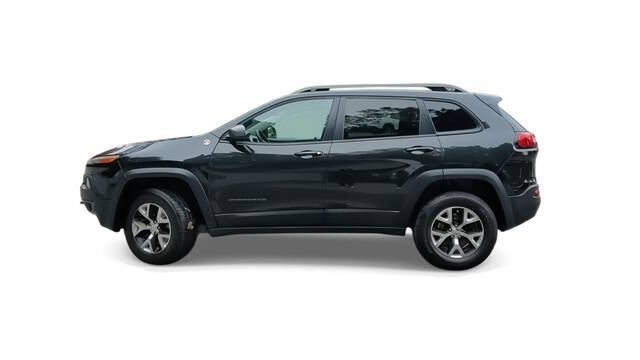 2015 Jeep Cherokee for sale at Bowman Auto Center in Clarkston, MI