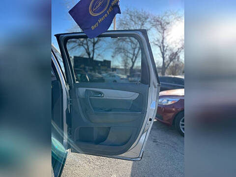 2017 Chevrolet Traverse LS