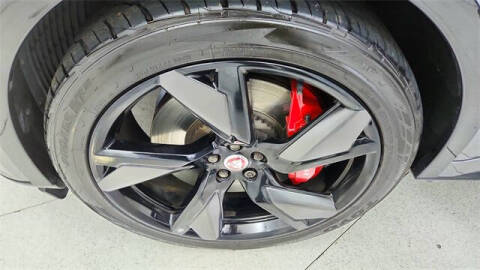 2022 Jaguar F-PACE SVR