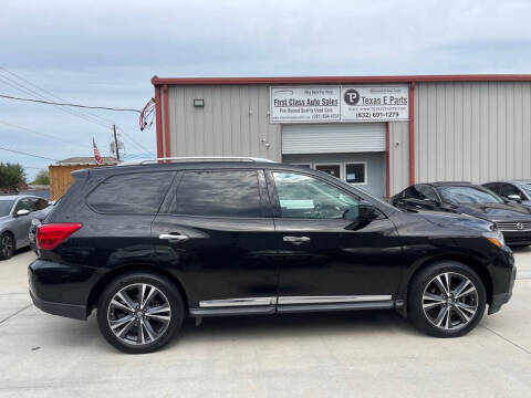 2017 Nissan Pathfinder Platinum