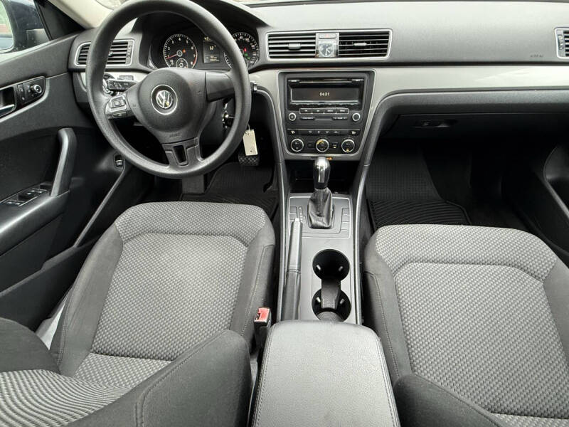 2012 Volkswagen Passat S PZEV