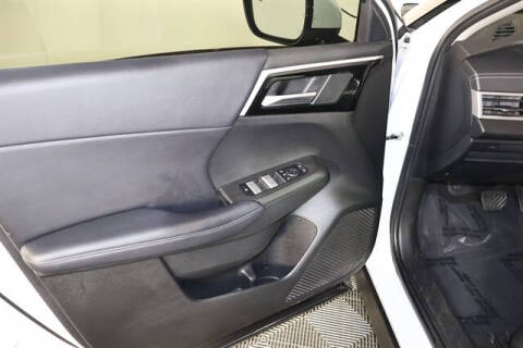 2023 Mitsubishi Outlander SE