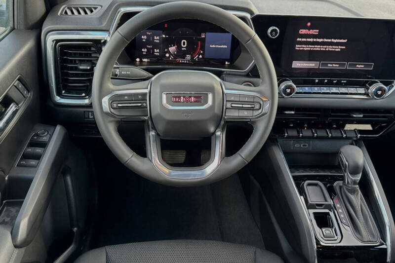 2024 GMC Canyon Elevation