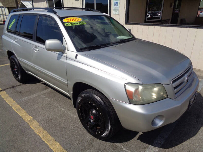 2005 Toyota Highlander for sale at BBL Auto Sales in Yakima WA