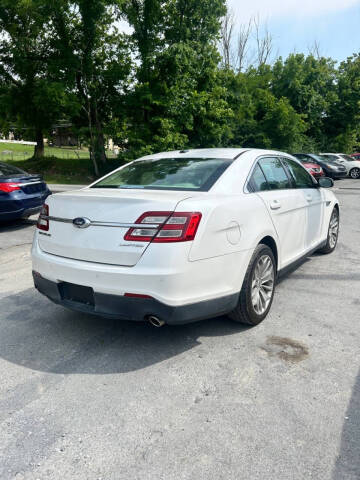 2013 Ford Taurus Limited
