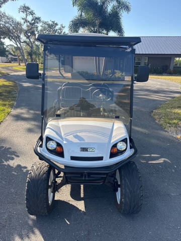 2015 E-Z-GO Express S4