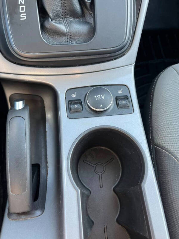 Image 3 of 2016 Ford Escape SE