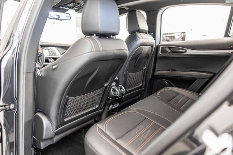 2025 Alfa Romeo Stelvio