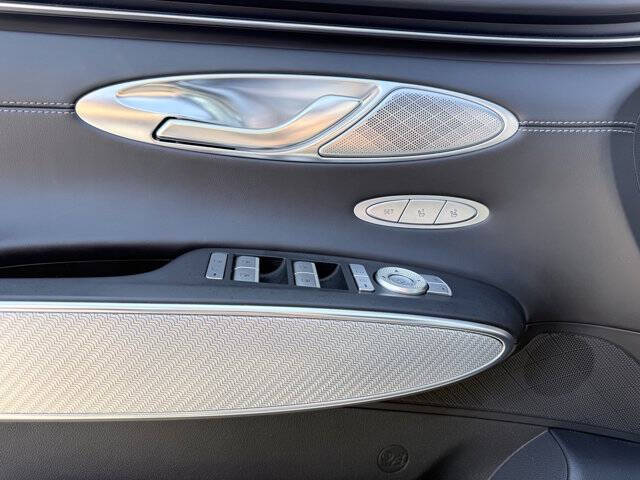 2022 Genesis GV70 2.5T Standard