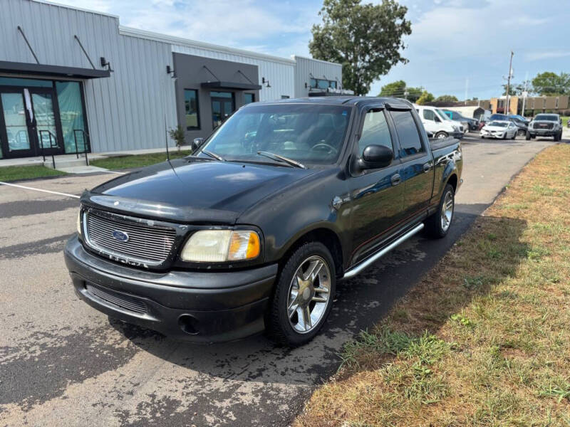 2001 Ford F-150 Harley Davidson's photo