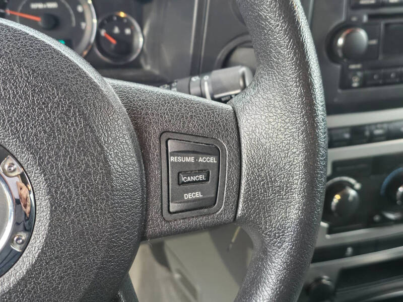 2007 Jeep Commander Sport