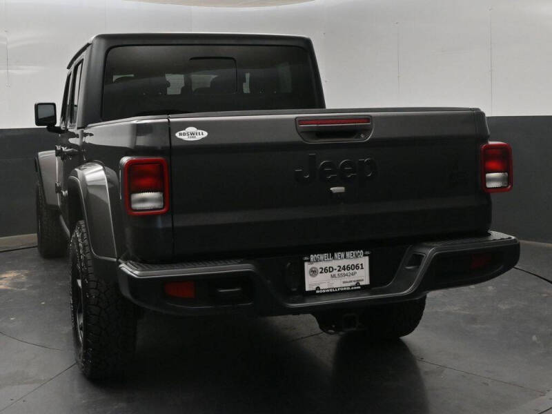 2021 Jeep Gladiator Willys