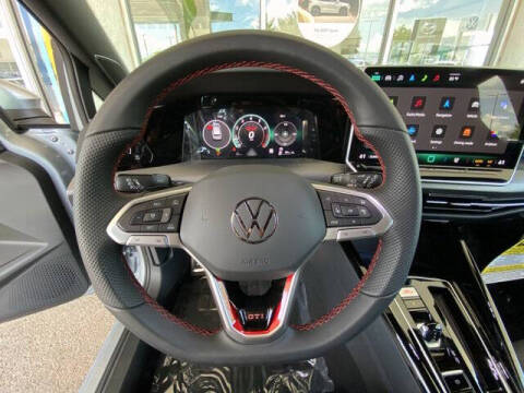 2025 Volkswagen Golf GTI Autobahn