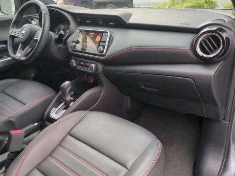 2020 Nissan Kicks SR